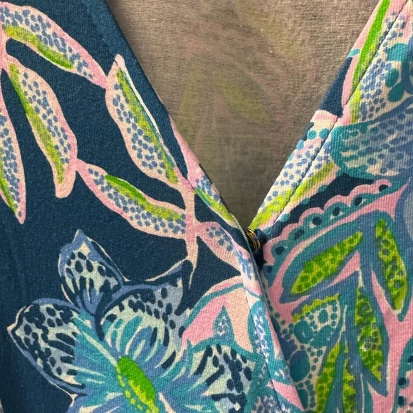 Lilly Pulitzer wrap dress - Picture 4 of 8